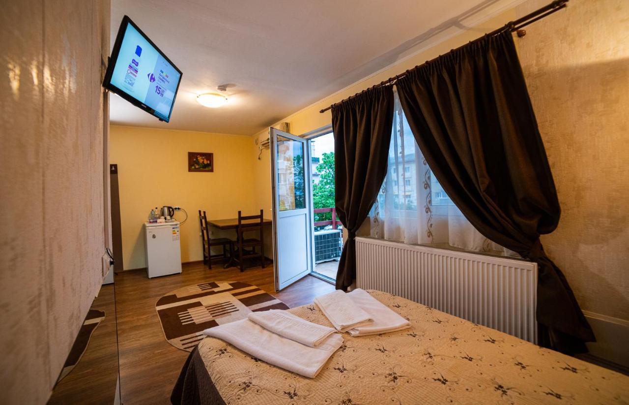 Buget B&B Focşani Extérieur photo