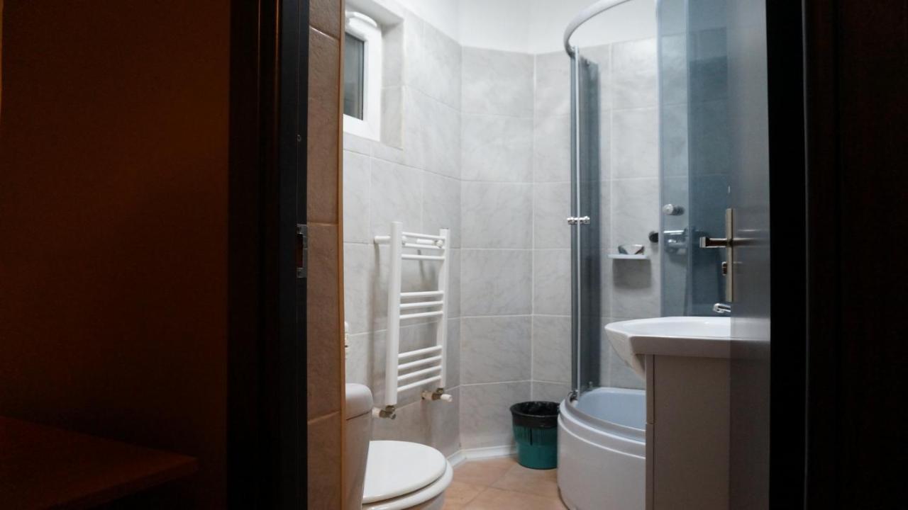 Buget B&B Focşani Extérieur photo